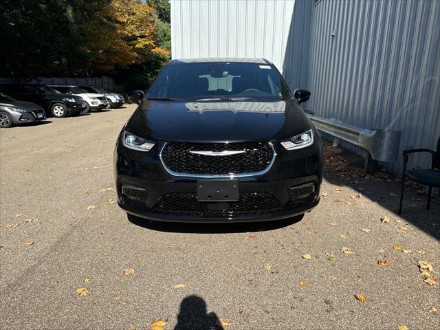 2025 Chrysler Pacifica PACIFICA SELECT AWD