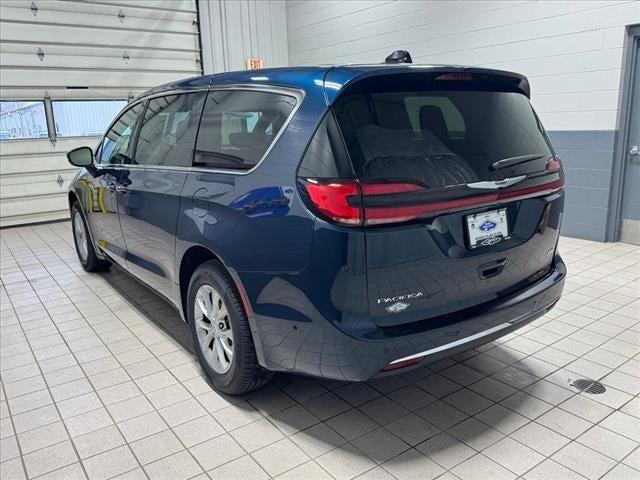 2025 Chrysler Pacifica PACIFICA SELECT AWD