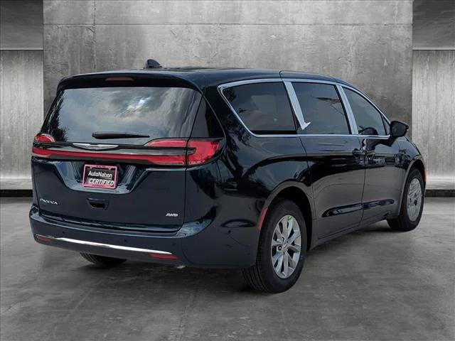 2025 Chrysler Pacifica PACIFICA SELECT AWD