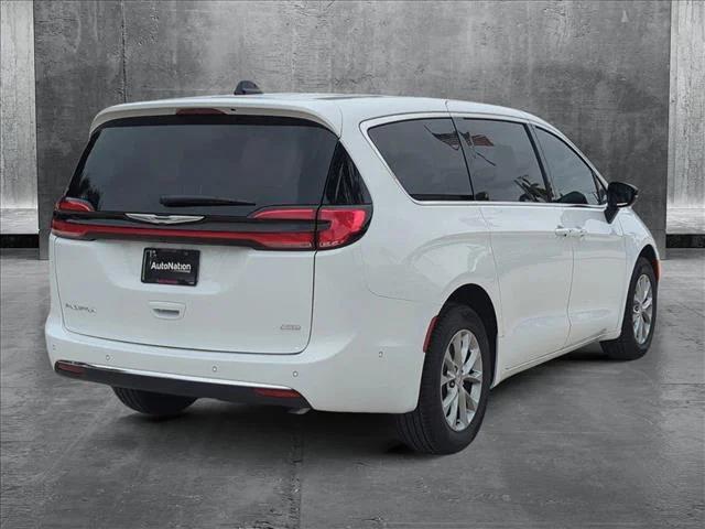 2025 Chrysler Pacifica PACIFICA SELECT AWD
