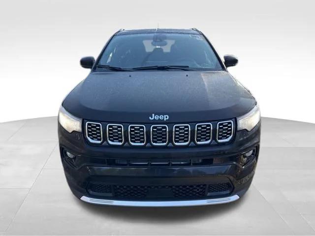 2025 Jeep Compass COMPASS LIMITED 4X4