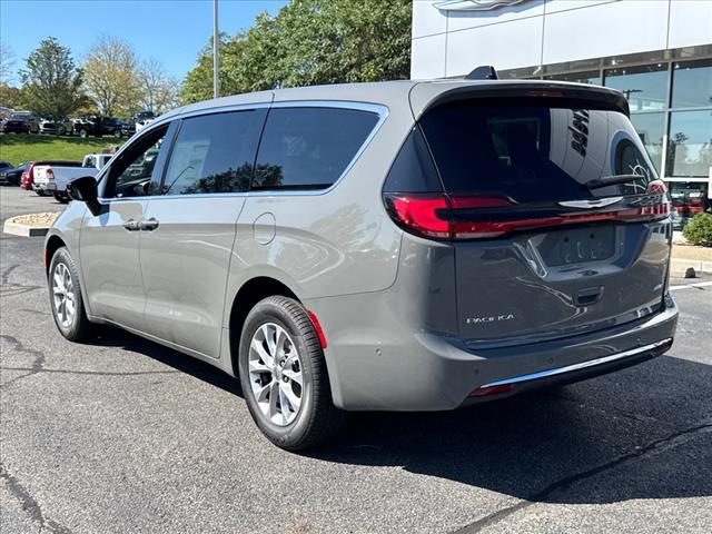 2025 Chrysler Pacifica PACIFICA SELECT AWD