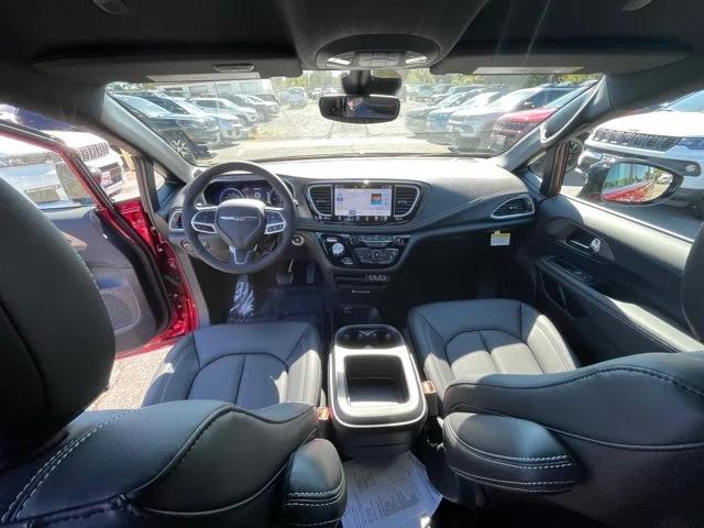 2025 Chrysler Pacifica PACIFICA SELECT