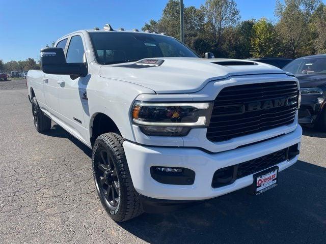 2024 RAM Ram 3500 RAM 3500 LARAMIE CREW CAB 4X4 8 BOX