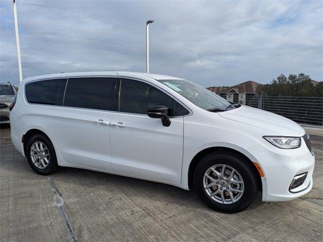 2025 Chrysler Pacifica PACIFICA SELECT