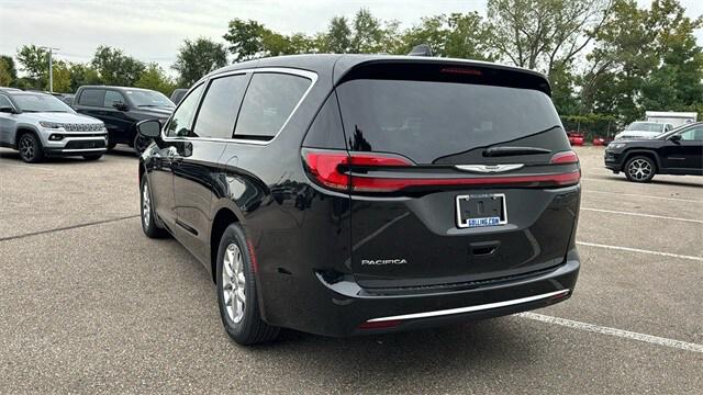 2025 Chrysler Pacifica PACIFICA SELECT