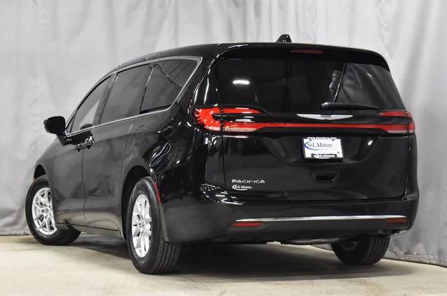 2025 Chrysler Pacifica PACIFICA SELECT