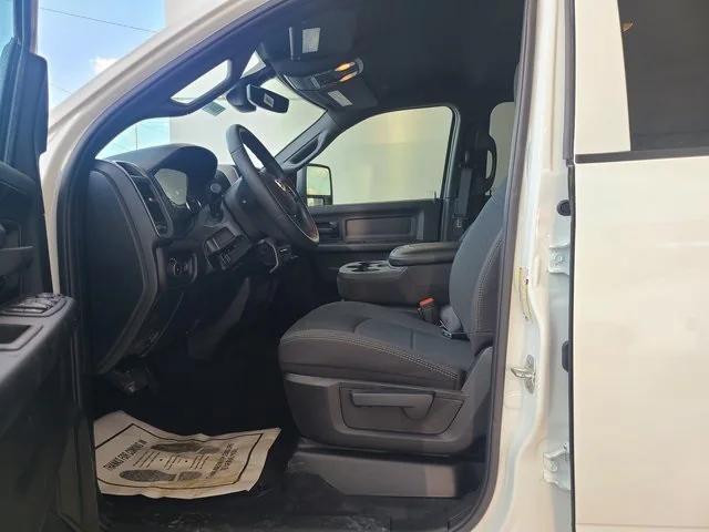 2024 RAM Ram 3500 RAM 3500 TRADESMAN CREW CAB 4X4 8 BOX