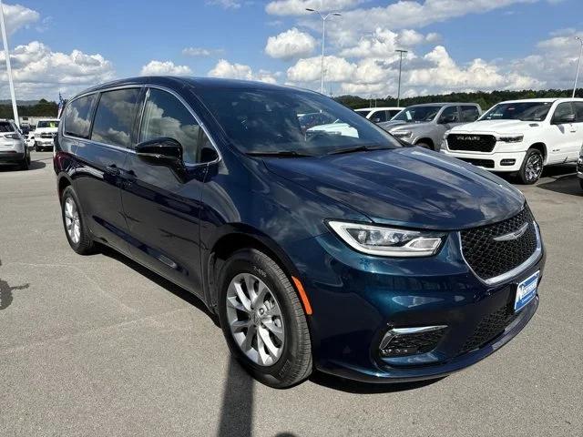 2025 Chrysler Pacifica PACIFICA SELECT AWD