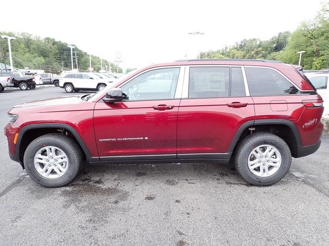 2025 Jeep Grand Cherokee GRAND CHEROKEE LAREDO 4X4