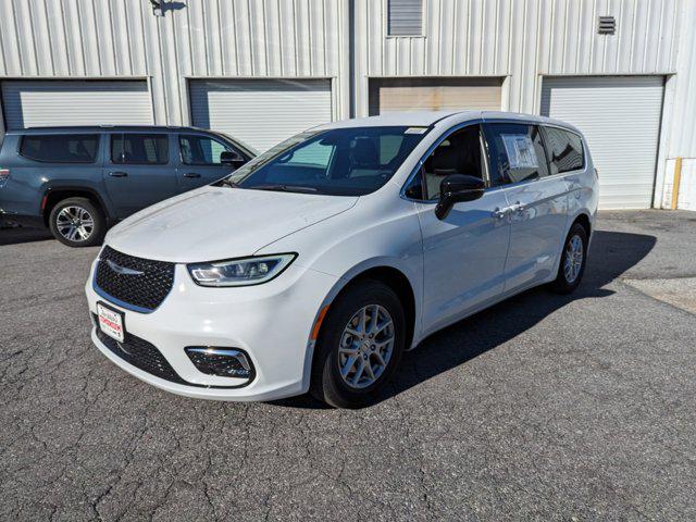 2025 Chrysler Pacifica PACIFICA SELECT