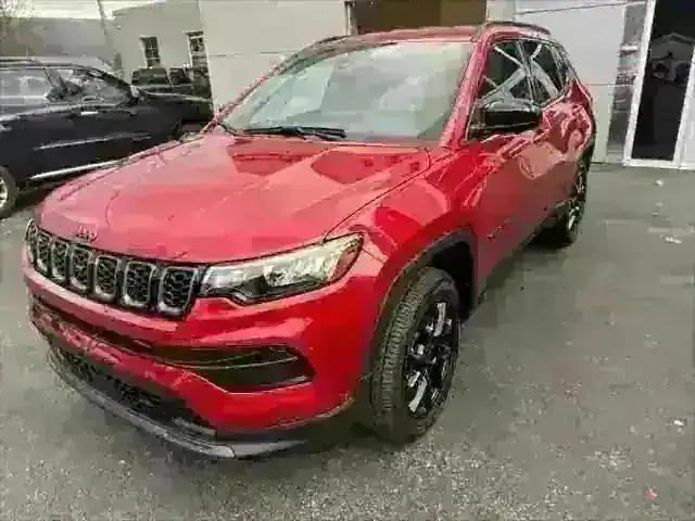 2025 Jeep Compass COMPASS LATITUDE 4X4
