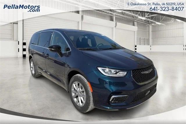 2025 Chrysler Pacifica PACIFICA SELECT AWD