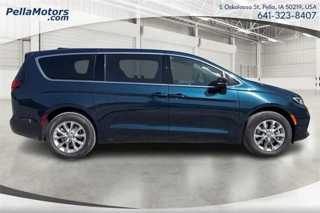 2025 Chrysler Pacifica PACIFICA SELECT AWD