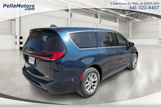 2025 Chrysler Pacifica PACIFICA SELECT AWD