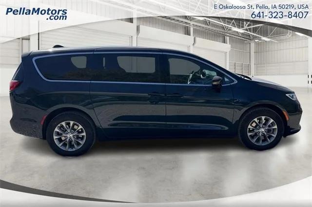 2025 Chrysler Pacifica PACIFICA SELECT AWD