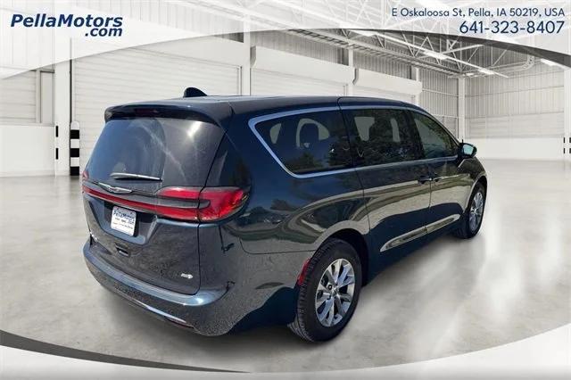 2025 Chrysler Pacifica PACIFICA SELECT AWD