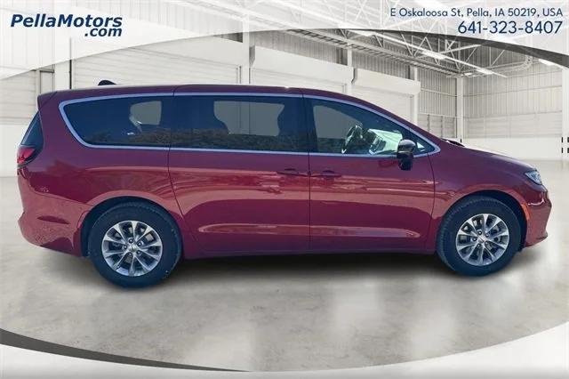 2025 Chrysler Pacifica PACIFICA SELECT AWD