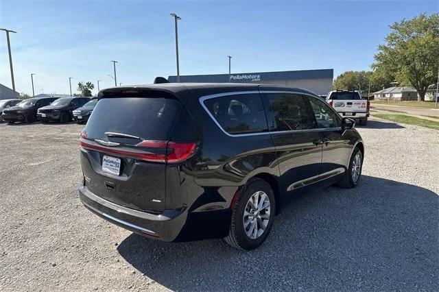 2025 Chrysler Pacifica PACIFICA SELECT AWD