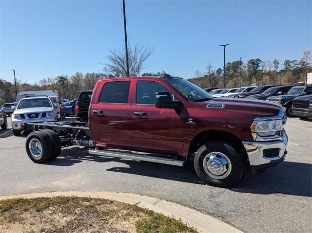 2024 RAM Ram 3500 Chassis Cab RAM 3500 TRADESMAN CREW CAB CHASSIS 4X4 60 CA
