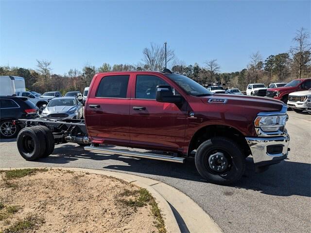 2024 RAM Ram 3500 Chassis Cab RAM 3500 TRADESMAN CREW CAB CHASSIS 4X4 60 CA