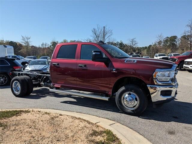 2024 RAM Ram 3500 Chassis Cab RAM 3500 TRADESMAN CREW CAB CHASSIS 4X4 60 CA