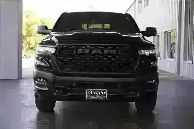 2025 RAM Ram 1500 RAM 1500 WARLOCK CREW CAB 4X4 57 BOX