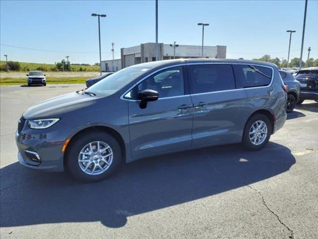 2025 Chrysler Pacifica PACIFICA SELECT