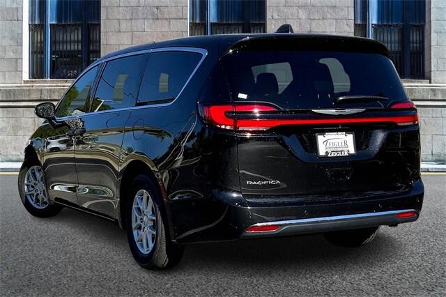 2025 Chrysler Pacifica PACIFICA SELECT