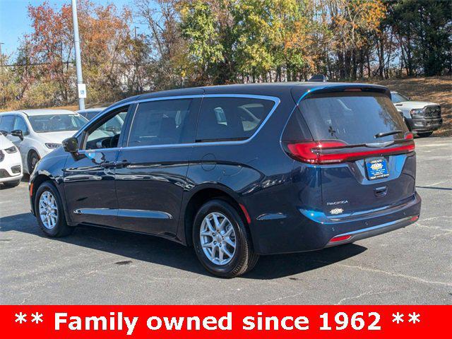 2025 Chrysler Pacifica PACIFICA SELECT