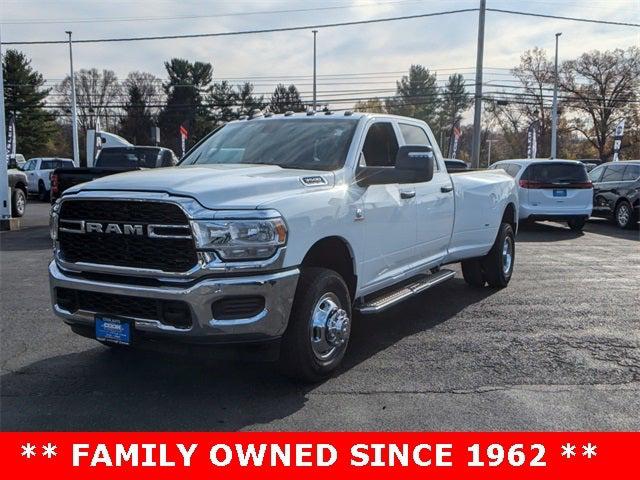 2024 RAM Ram 3500 RAM 3500 TRADESMAN CREW CAB 4X4 8 BOX