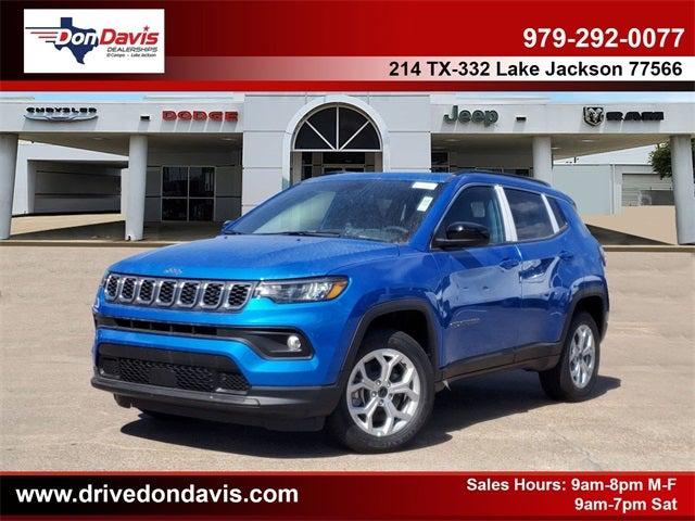 2025 Jeep Compass COMPASS LATITUDE 4X4