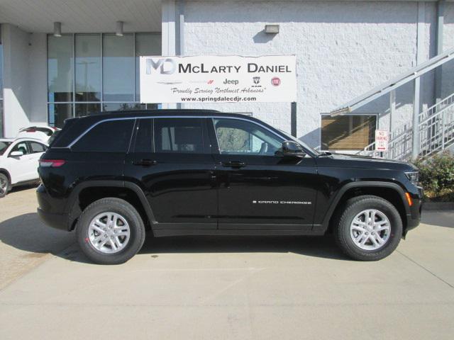 2025 Jeep Grand Cherokee GRAND CHEROKEE LAREDO 4X2