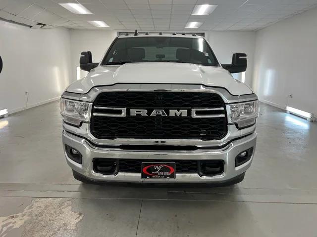 2024 RAM Ram 3500 Chassis Cab RAM 3500 TRADESMAN CREW CAB CHASSIS 4X4 60 CA