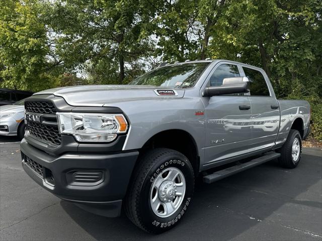 2020 RAM 2500 Tradesman Crew Cab 4X4 64 Box