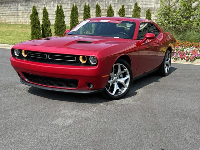 2016 Dodge Challenger SXT Plus