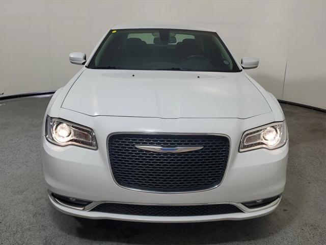 2021 Chrysler 300 Touring