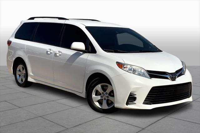 2020 Toyota Sienna LE