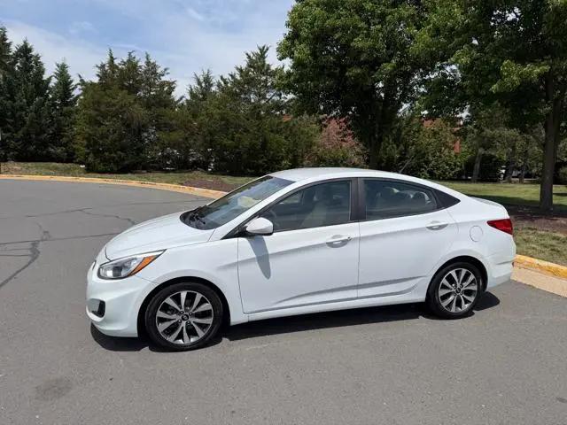 2017 Hyundai Accent Value Edition