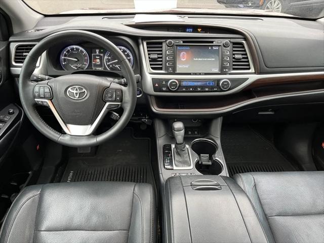 2016 Toyota Highlander Limited V6