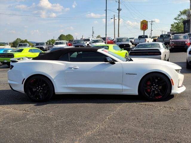 2022 Chevrolet Camaro RWD Convertible 3LT