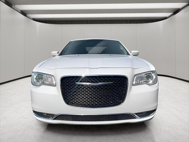 2018 Chrysler 300 Touring L