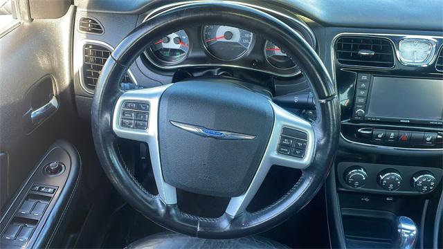 Used 2012 Chrysler 200 For Sale in Waterford Twp, MI