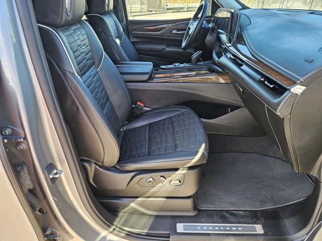 2023 Cadillac Escalade 4WD Sport Platinum