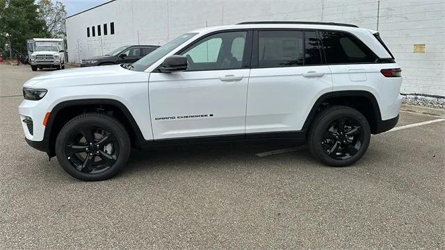 2025 Jeep Grand Cherokee GRAND CHEROKEE LIMITED 4X4