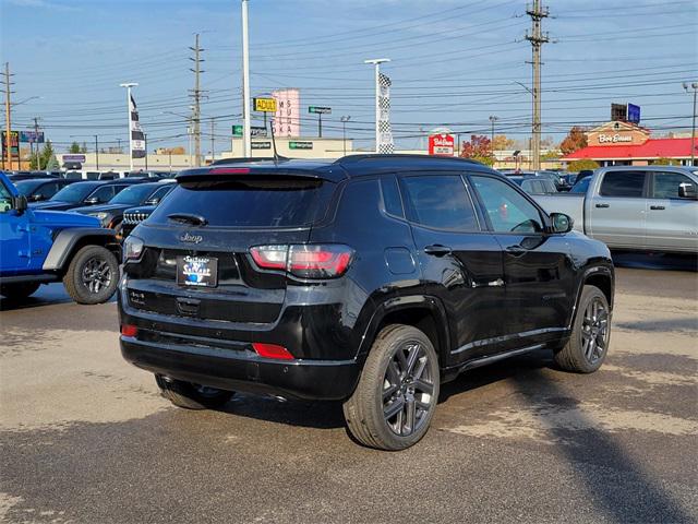 2025 Jeep Compass COMPASS LIMITED 4X4