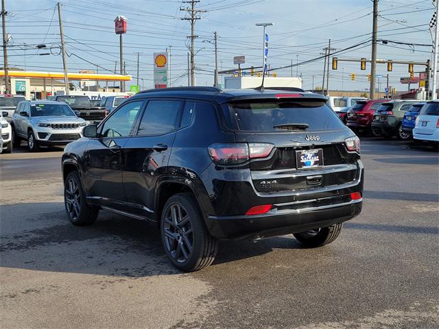 2025 Jeep Compass COMPASS LIMITED 4X4