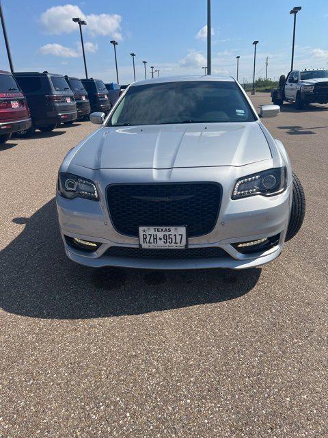 2022 Chrysler 300 Touring L