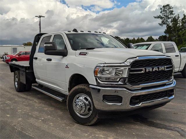 2024 RAM Ram 3500 Chassis Cab RAM 3500 TRADESMAN CREW CAB CHASSIS 4X4 60 CA