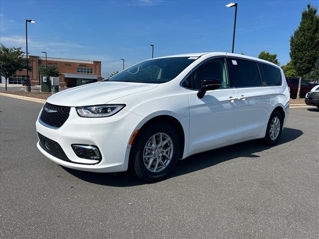 2024 Chrysler Pacifica PACIFICA TOURING L